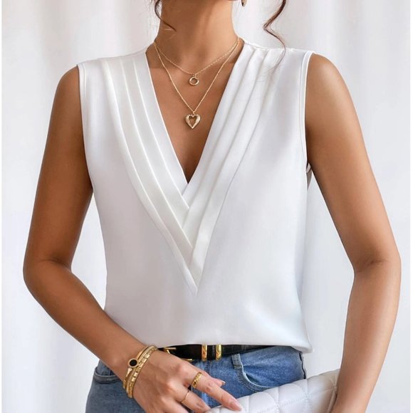White V Neck Sleeveless Blouse - Picture 1 of 5